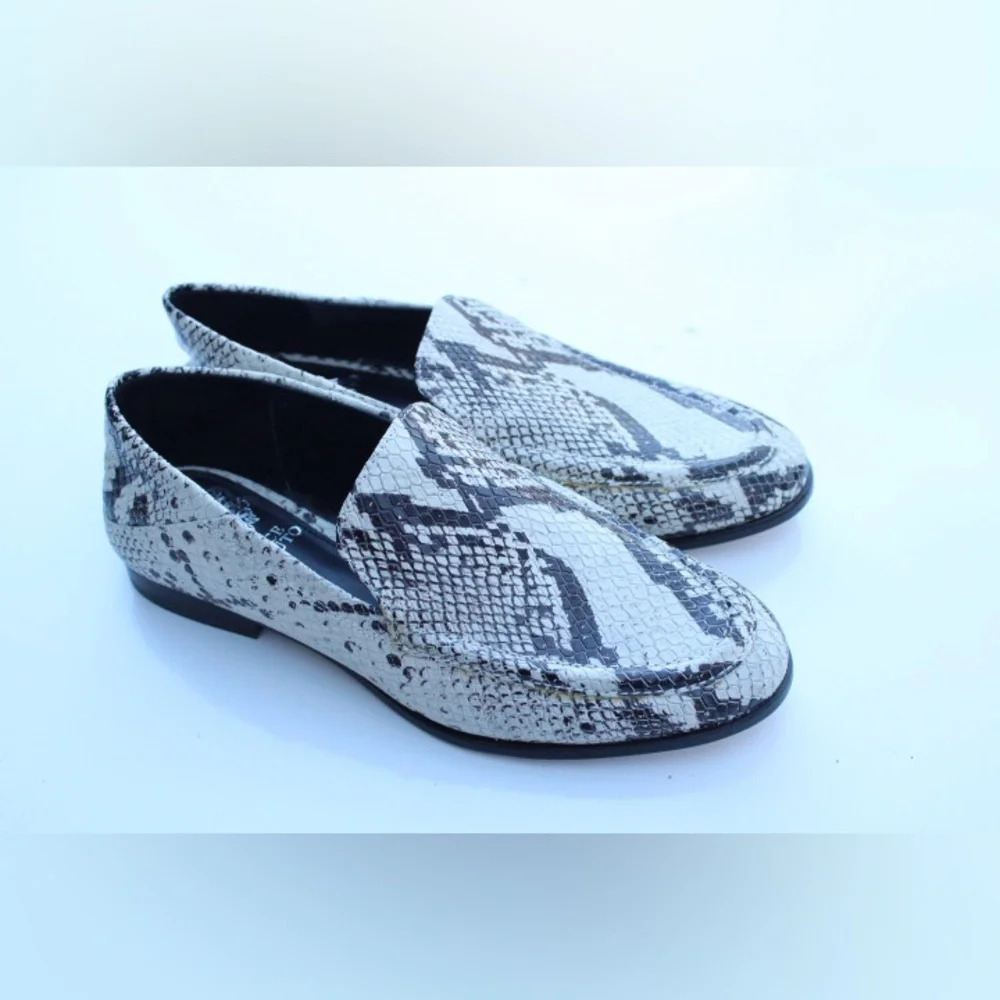 NWOT Vince Camuto loafers